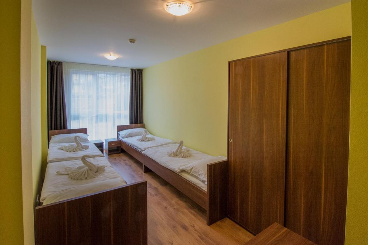 Hotel Aréna Brumov Exterior foto
